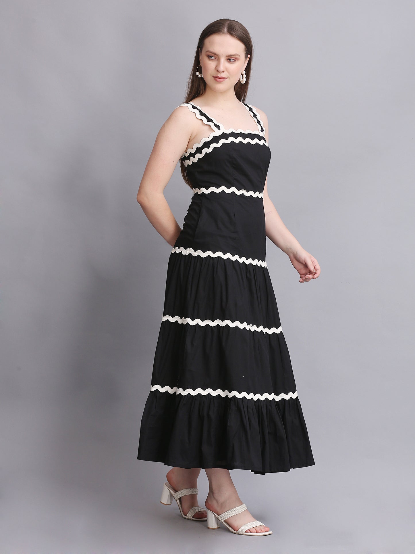 BLACK SPIRAL LACE MAXI DRESS