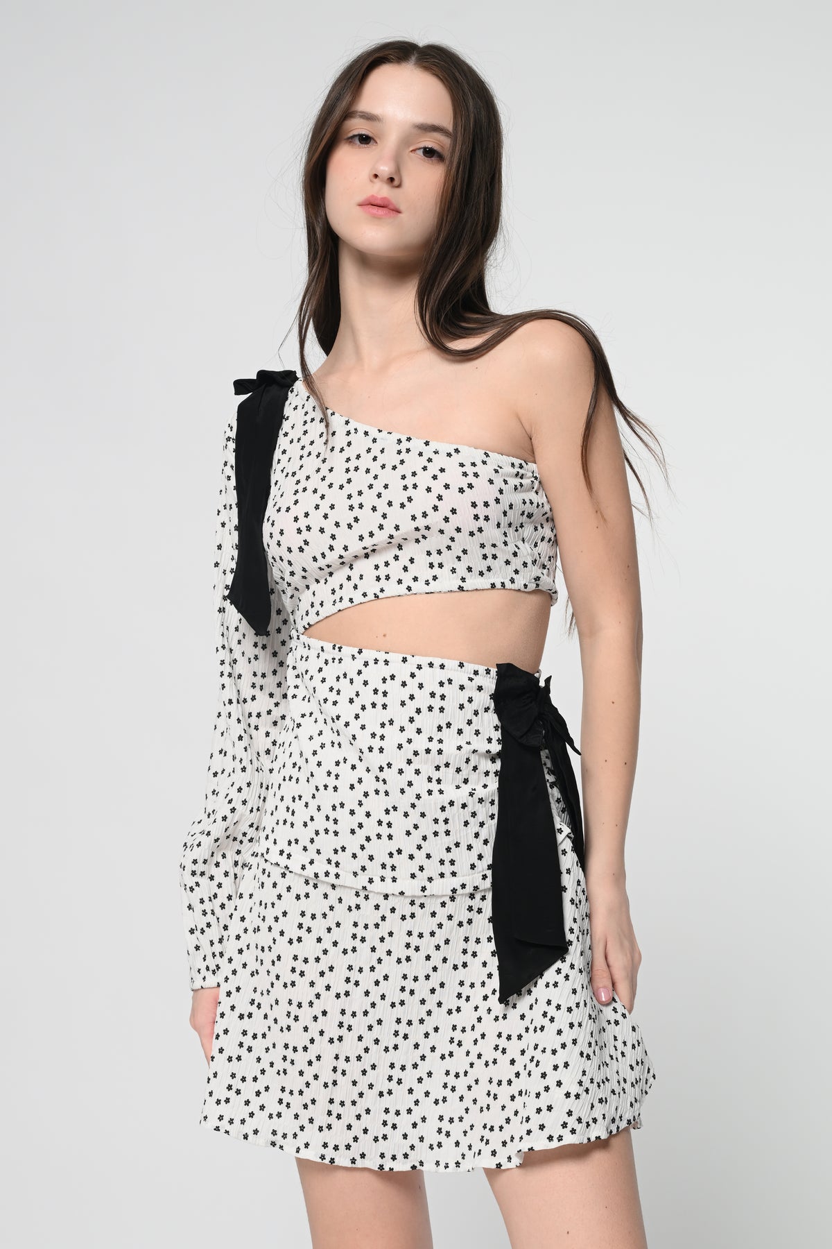 One-Shoulder Floral Ruffle Dress