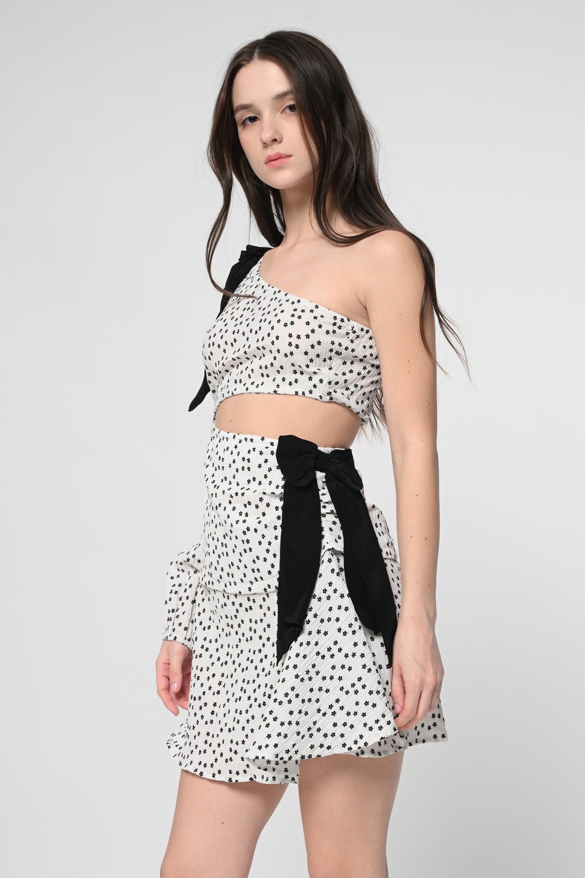One-Shoulder Floral Ruffle Dress