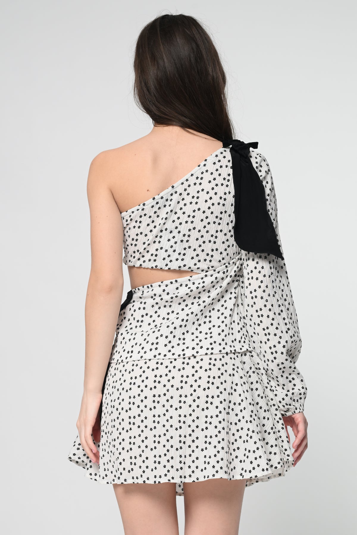 One-Shoulder Floral Ruffle Dress