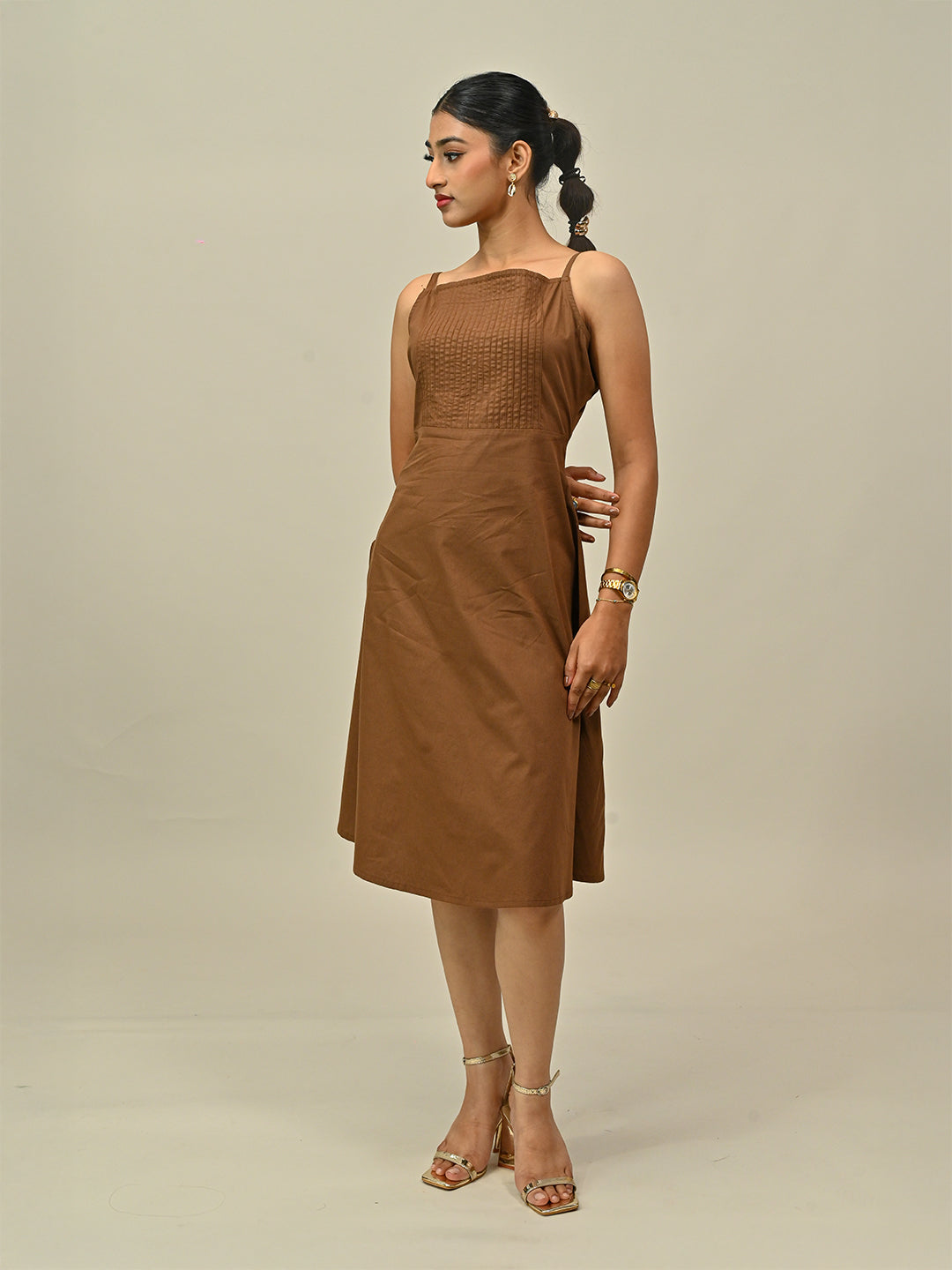 BROWN FRONT PLEATED MIDI DRESS