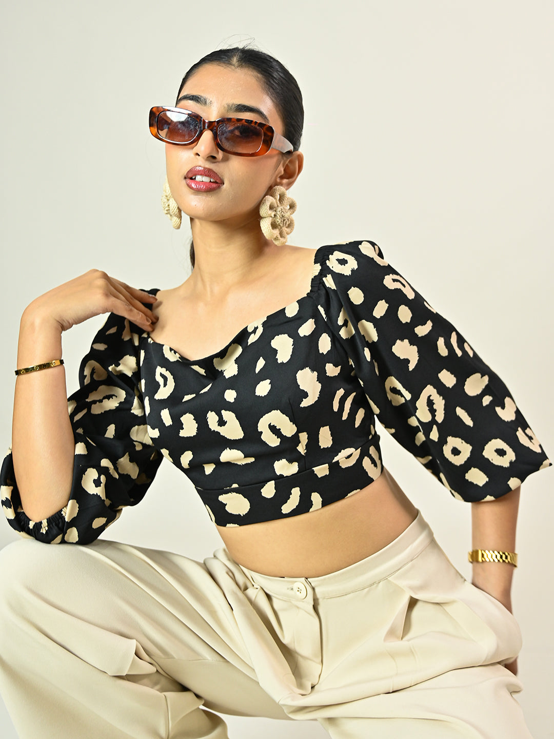 BLACK LEOPARD PRINT BACK CUT OUT TOP