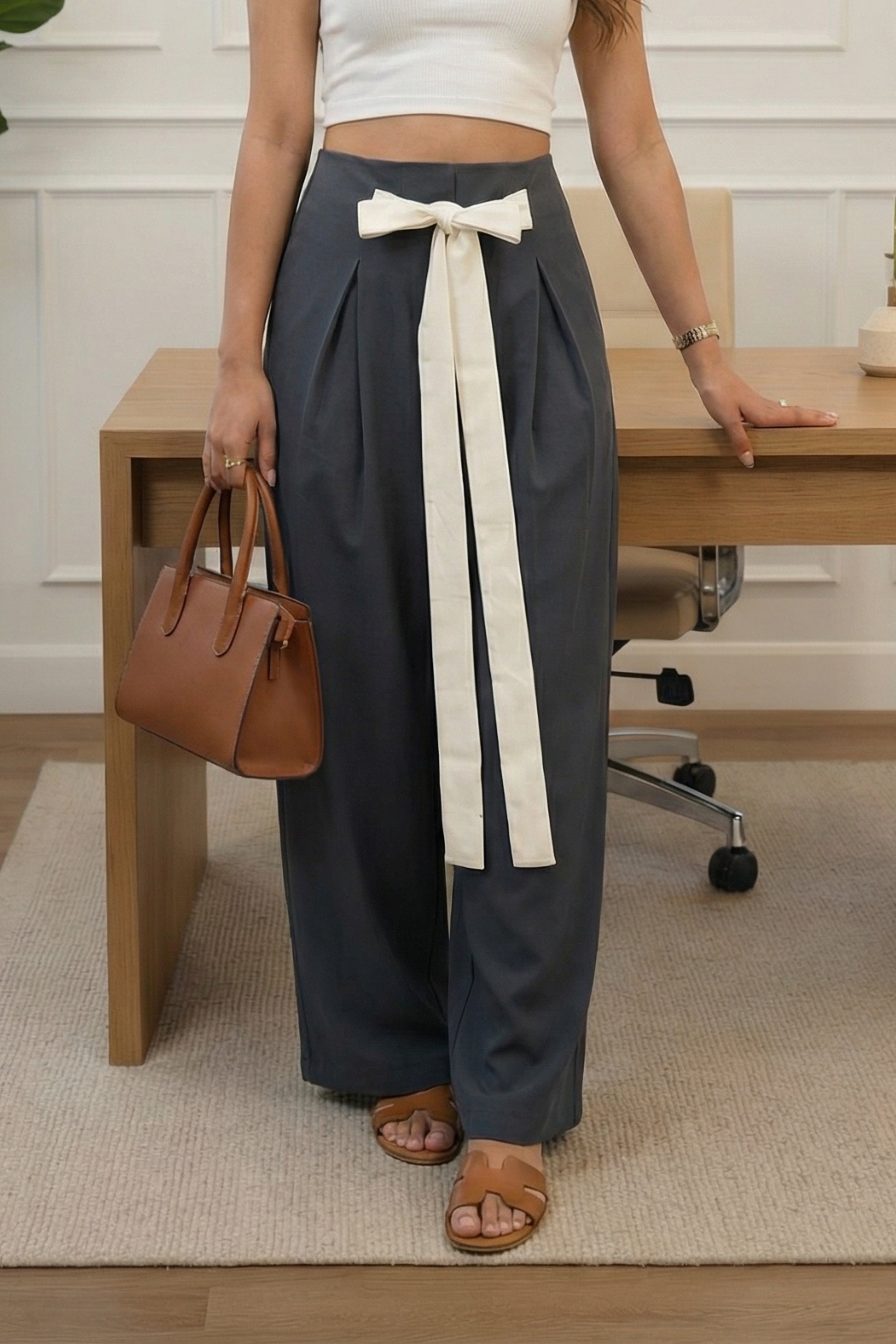 Grey Contrast Belt Pant