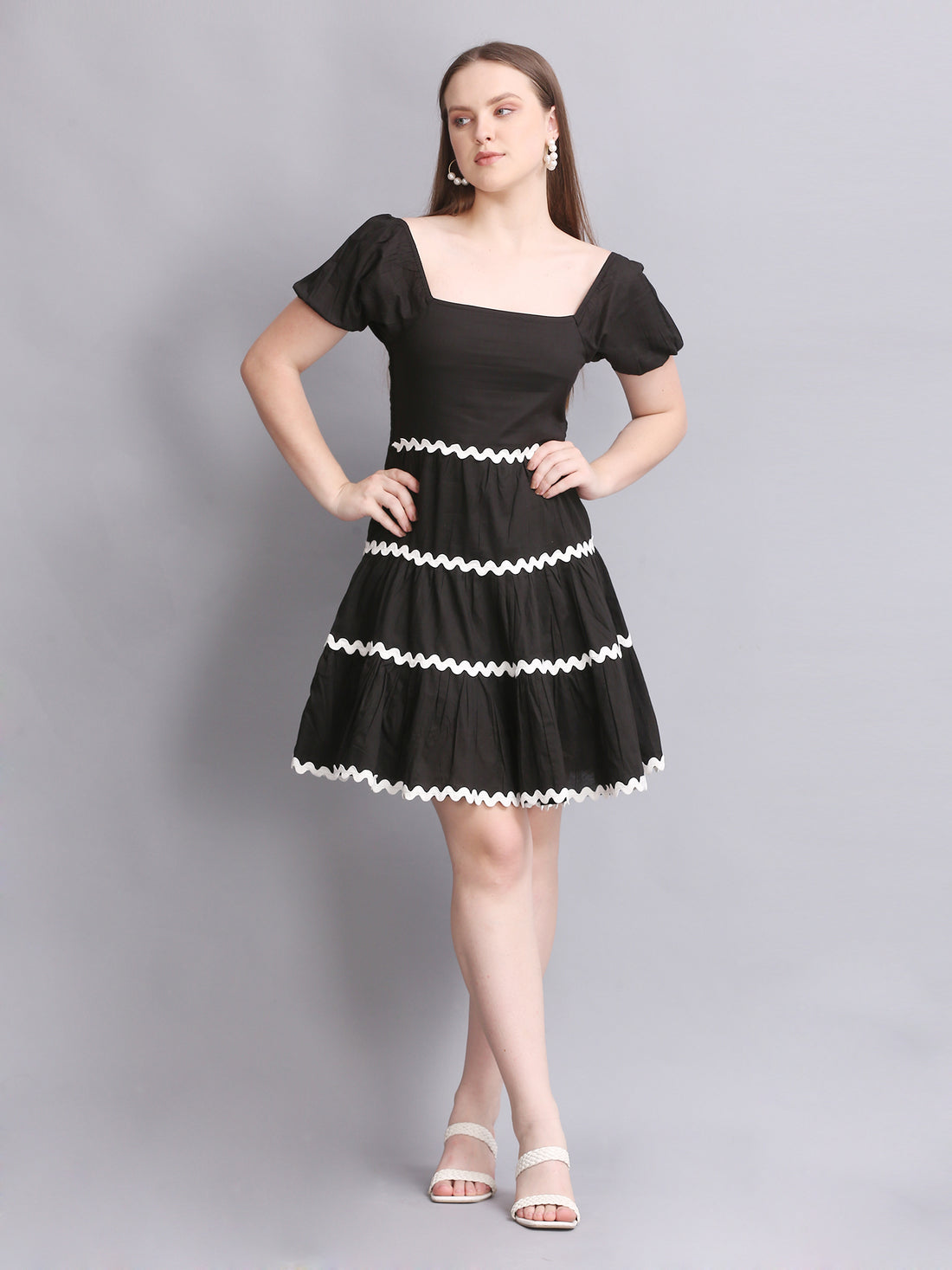 BLACK BALLOON SLEEVE MINI DRESS