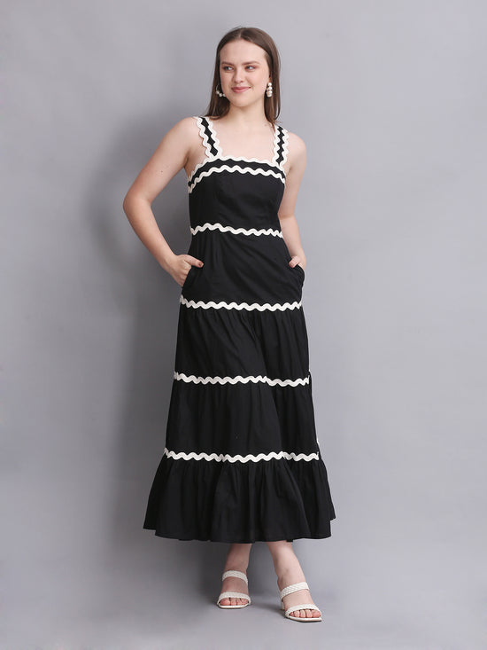 BLACK SPIRAL LACE MAXI DRESS