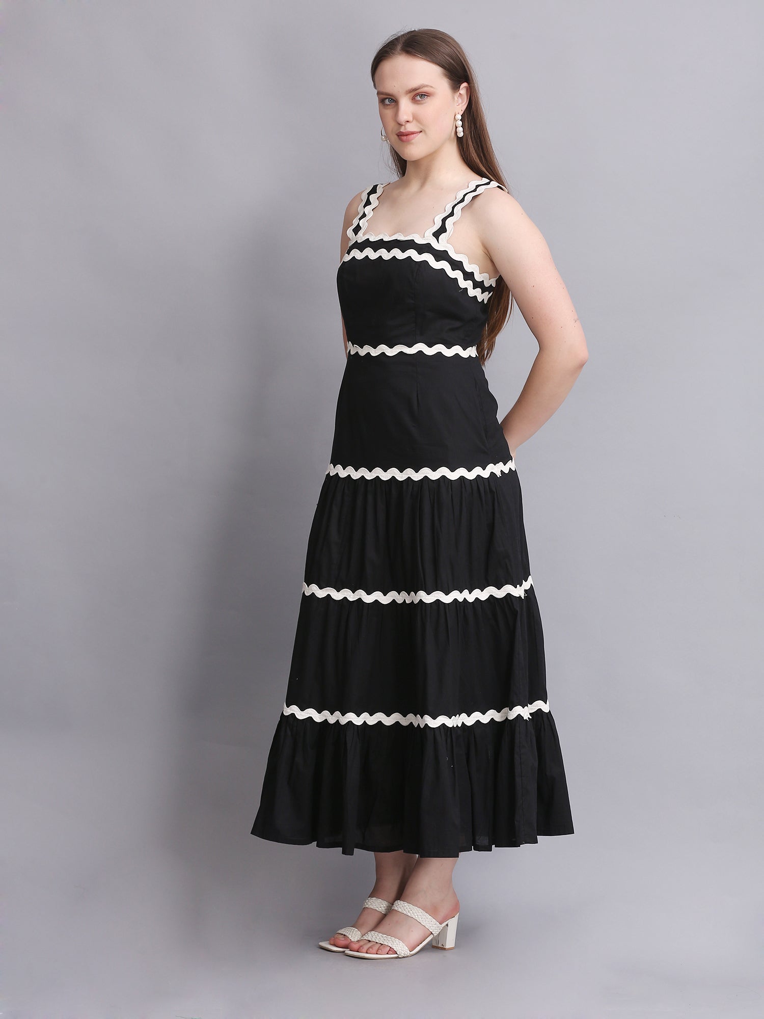 BLACK SPIRAL LACE MAXI DRESS