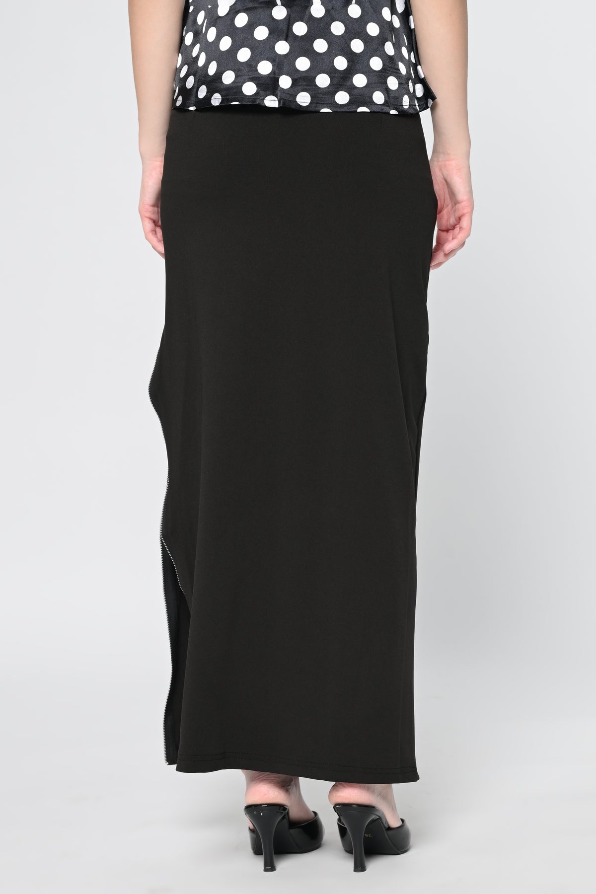 Black Side Slit Zipper Skirt