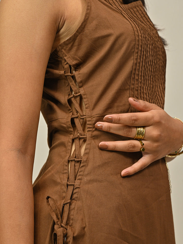 BROWN FRONT PLEATED MIDI DRESS