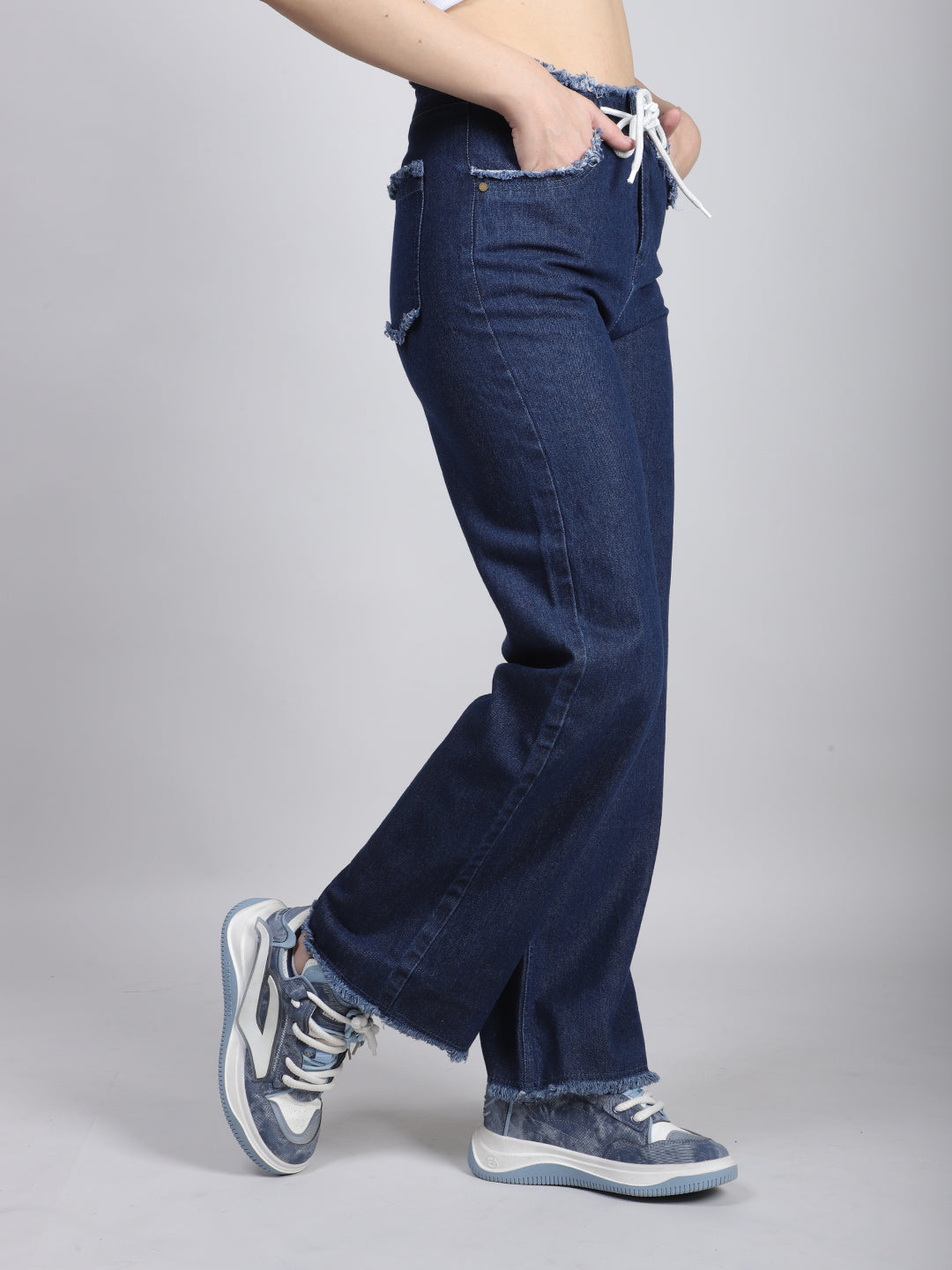 FRONT DRAWSTRING STRAIGHT JEANS WITH INSERT POCKETS