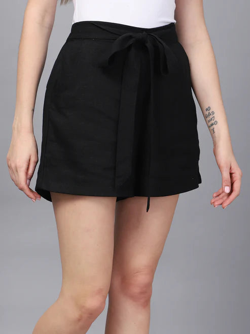 Black Front Knot Short
