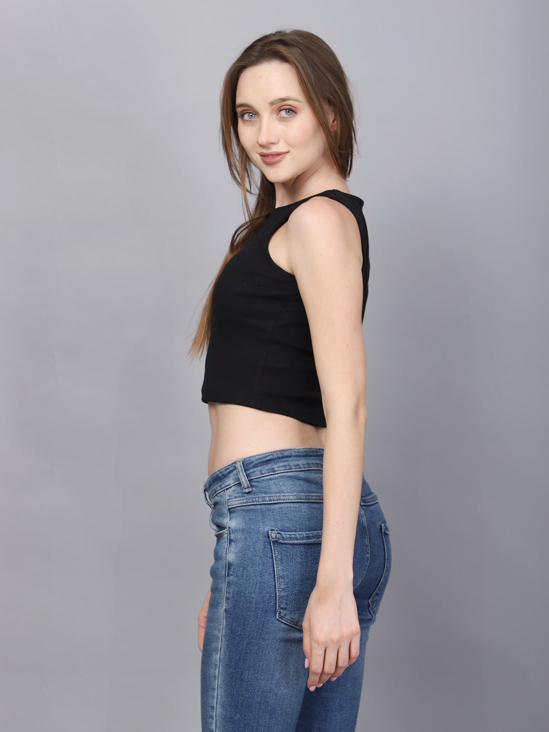 BLACK RIB CROP TOP